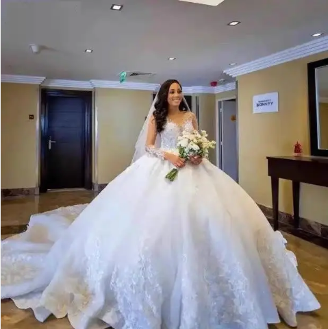 High Quality Custom Long Sleeve Trailing Plus Size Wedding Dress Princess Big Ball Gown Robe De Mariage