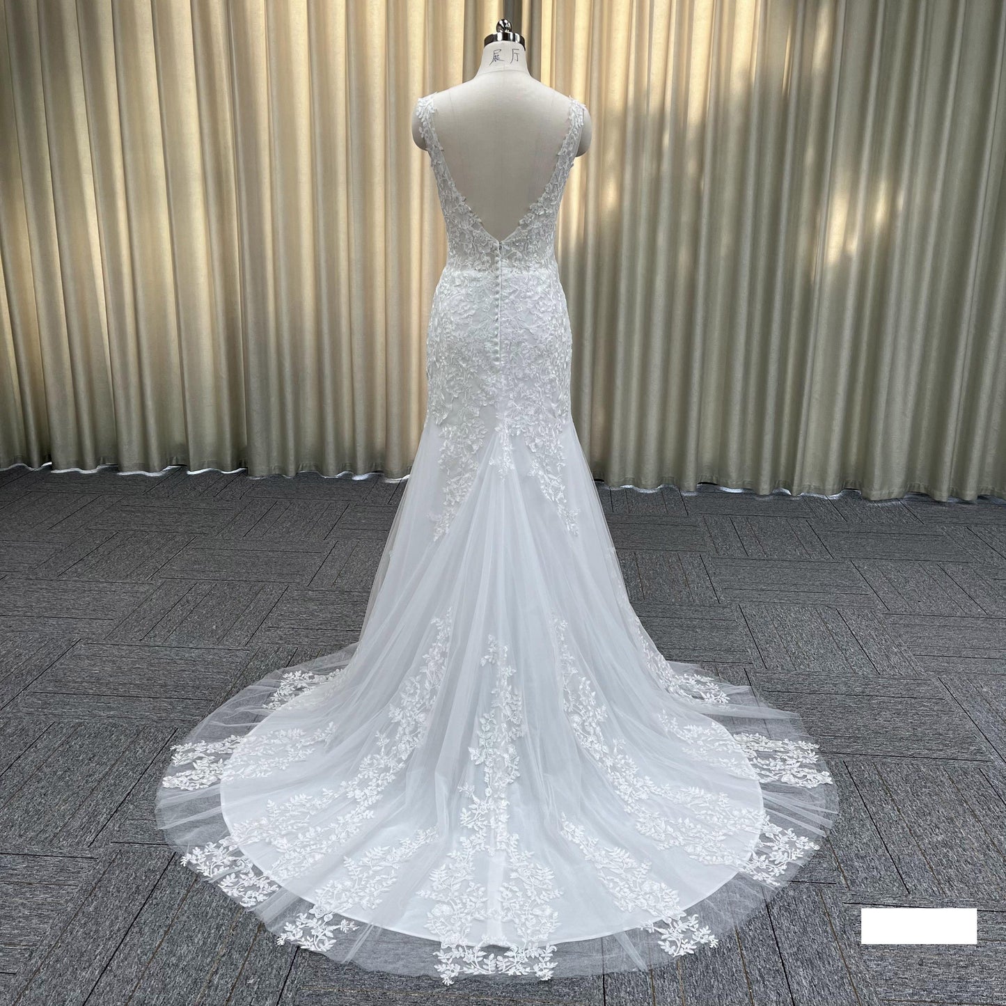V-neck Bridal Gowns Elegant Women's Sleeveless Satin Lace Back Prom Dresses High-end Bridal Wedding Dresses