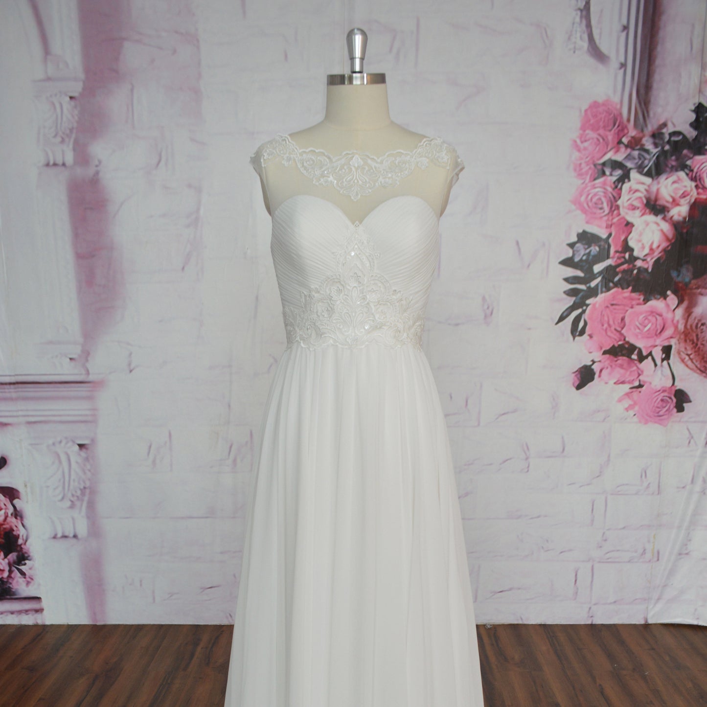 Sweetheart Sleeveless Backless Lace Wedding Dresses Luxury Design Bridal Gowns