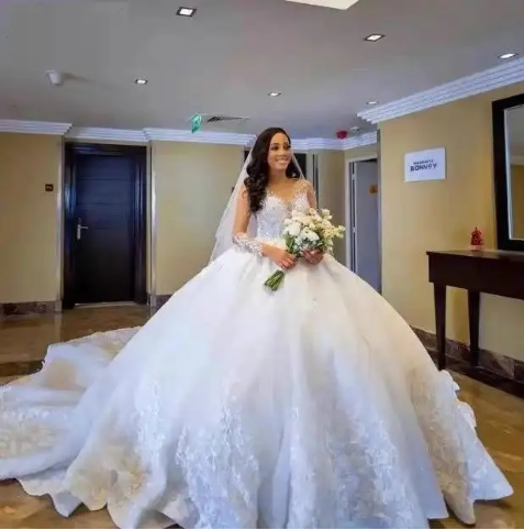 High Quality Custom Long Sleeve Trailing Plus Size Wedding Dress Princess Big Ball Gown Robe De Mariage