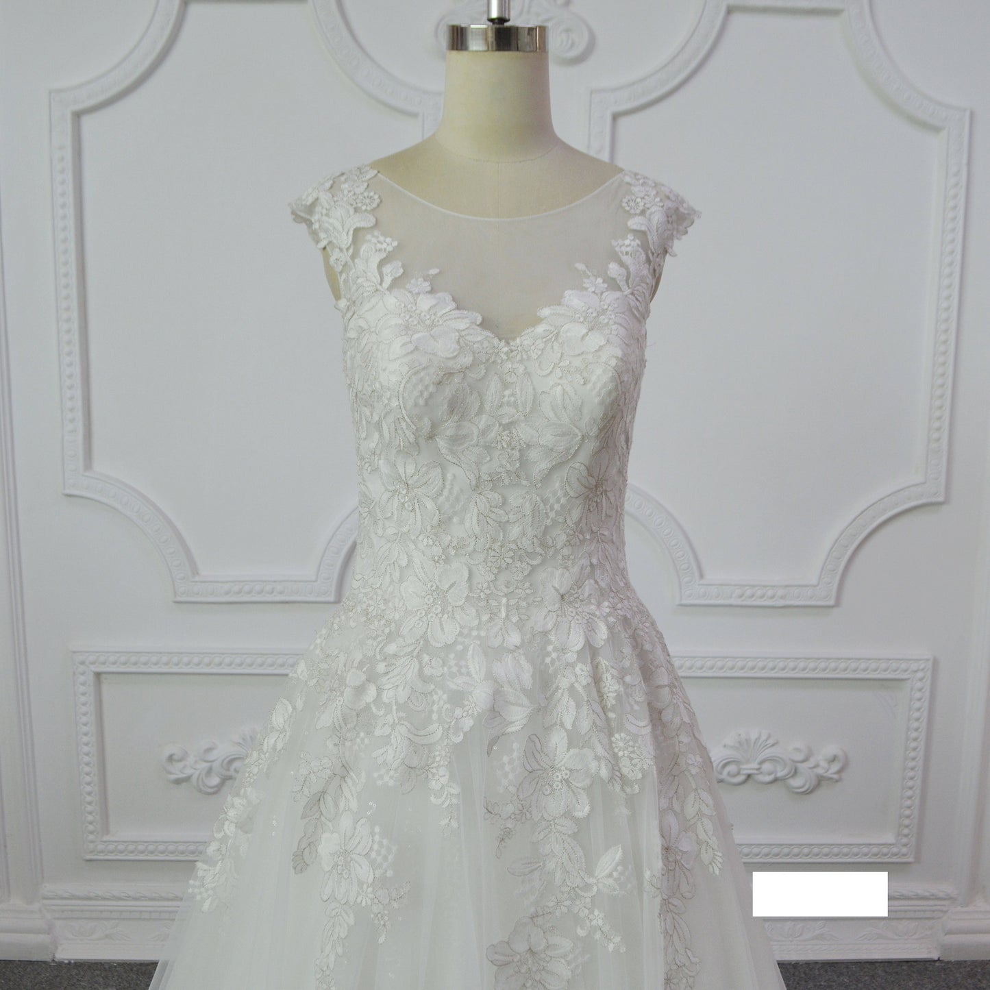 Sweetheart Sleeveless Backless Lace Wedding Dresses Luxury Design Bridal Gowns2